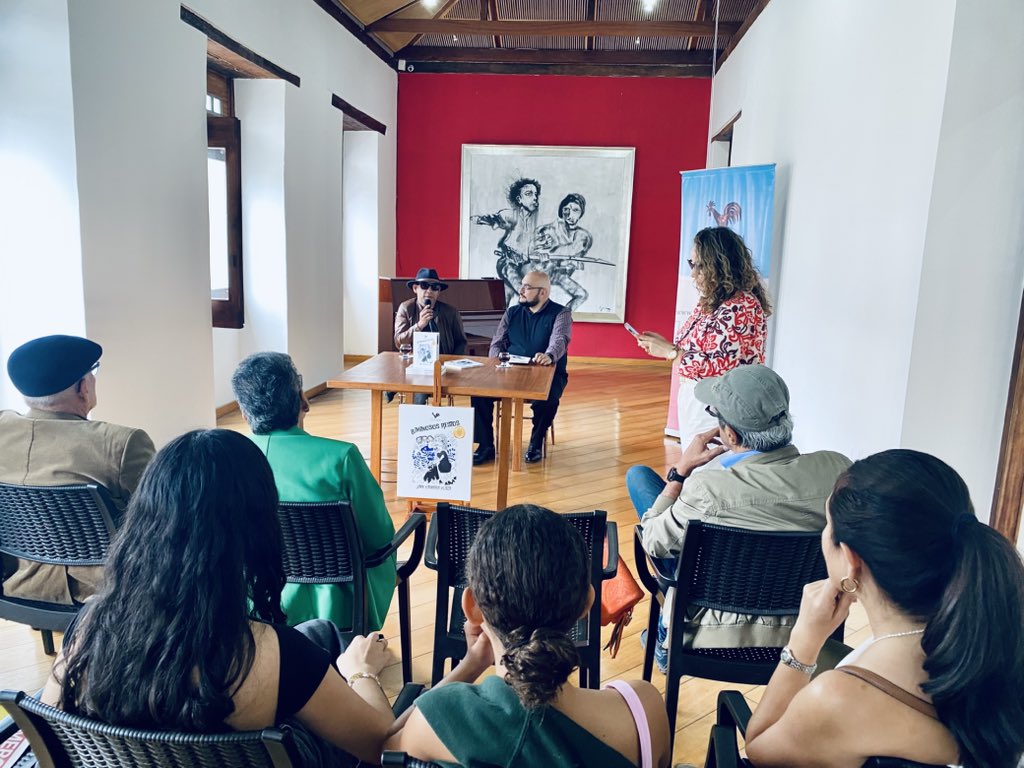 Acompañamos a nuestro querido #JakkCabrera, miembro de #Lectoriz, en la presentación de su libro Luminosos restos (<a href="/EAlectrion/">Editorial Alectrión</a>, 2025), novela ganadora del premio Miguel Donoso Pareja 2024. 
¡Luminosos vientos y largos caminos para Jakk y su novela!