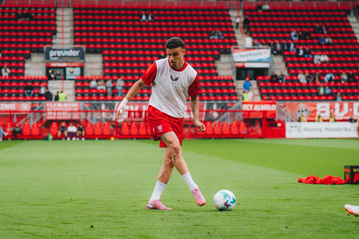 FC Twente tweet media