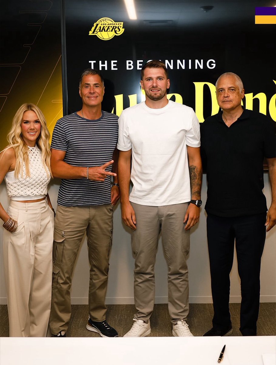 LakersLead's tweet image. From Magic to Kobe to LeBron to Luka

LAKERS ARE BEYOND SPOILED 😁