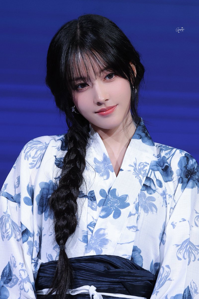 250802

#스테이씨 #STAYC #윤 #Yoon #자윤 #심자윤 #ユン