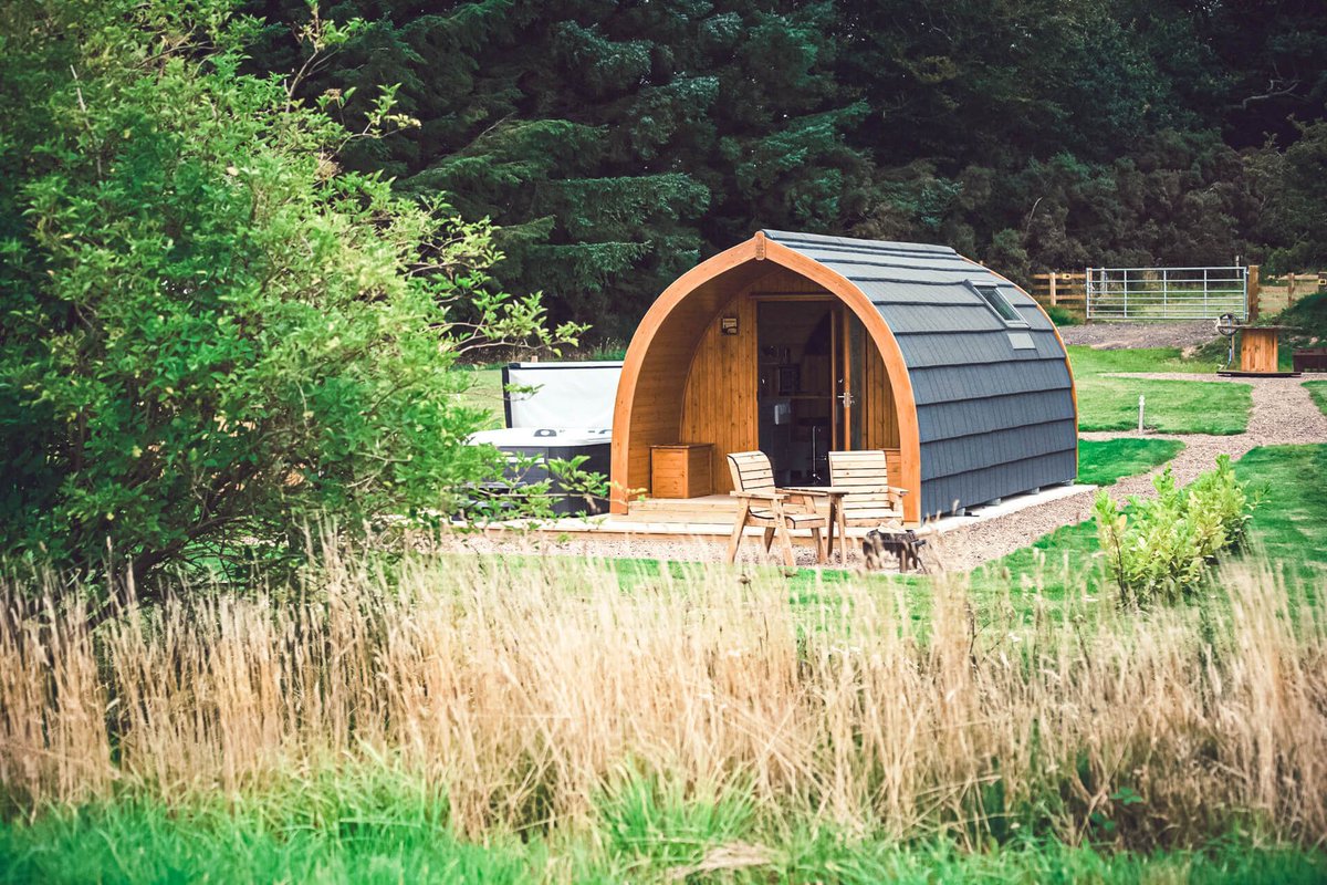 A warm welcome awaits at Braeview where guests can enjoy the beauty of the great outdoors without compromising on comfort!

⛺ Glamping
aroundaboutbritain.co.uk/ScottishBorder…

#BraeviewPods #Luxury #Glamping #Romantic #Escape #Coldingham #Couples #ScottishBorders #PodLife #Holiday