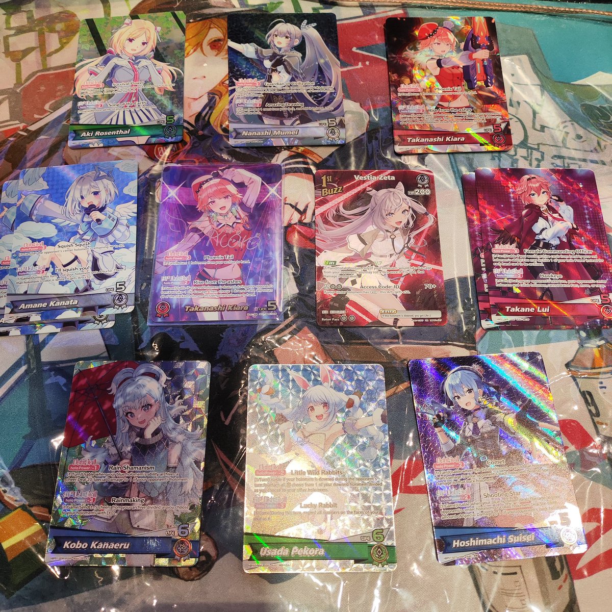 kaelakovalskia's tweet photo. SYL!!! THANK YOU FOR TONIGHT'S LUCK♥️✨ our pull tonight was not that bad bro😎 no OUR, but we got all of the OSR, Zeta UR, and KIARA'S SIGNEDDDDDDD arghhhhhh 🤧🤧🤧🤧🥺 arigatou mammamia funtastic desu 🐎🙏🏂👩‍🔧🙆‍♀️🛀🛌💇💆🏌️🏊🤾🫅🏄🚣🤹🧗🏋️🚵 #Kaelaif i love hololive 🏆🕳️ https://t.co/2T5PnflZ4y