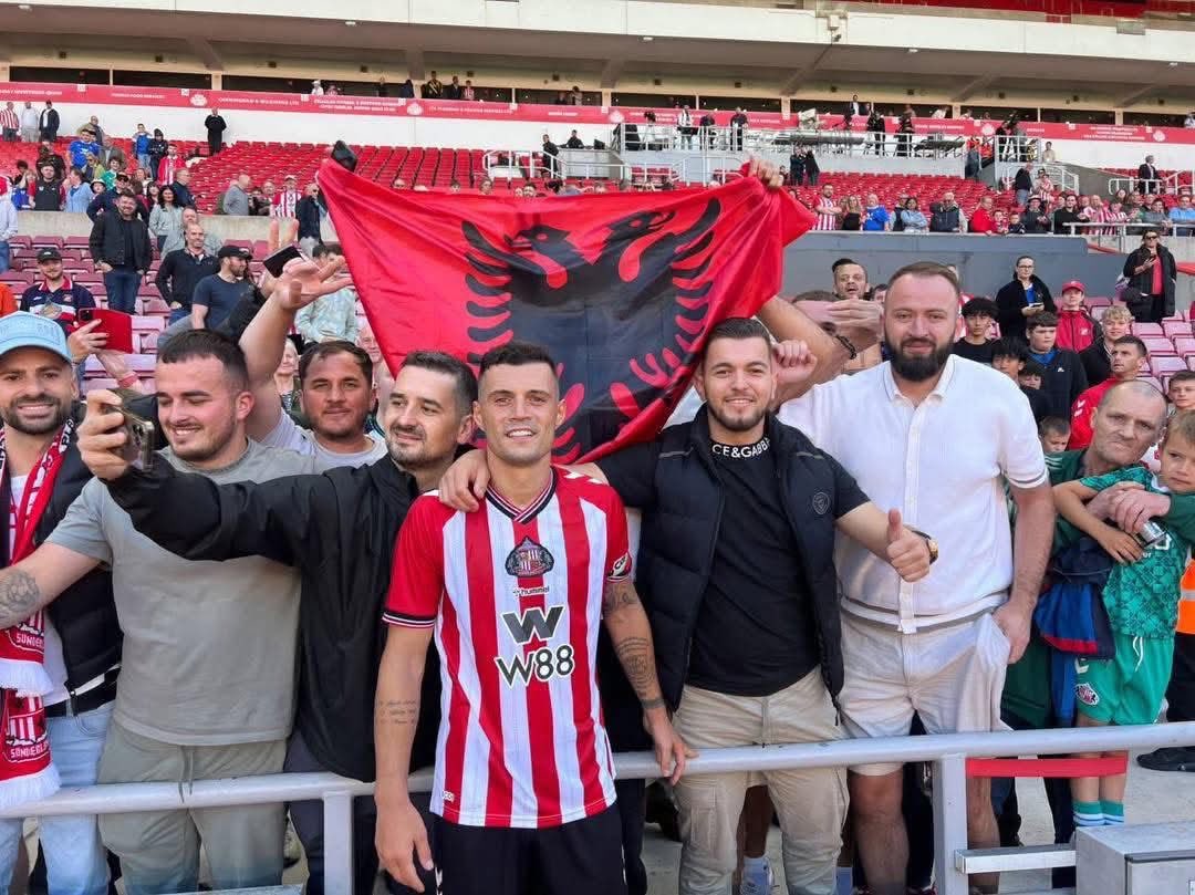 AlbanianFooty's tweet photo. The new Sunderland captain.

🇦🇱 https://t.co/qh2SCA0900