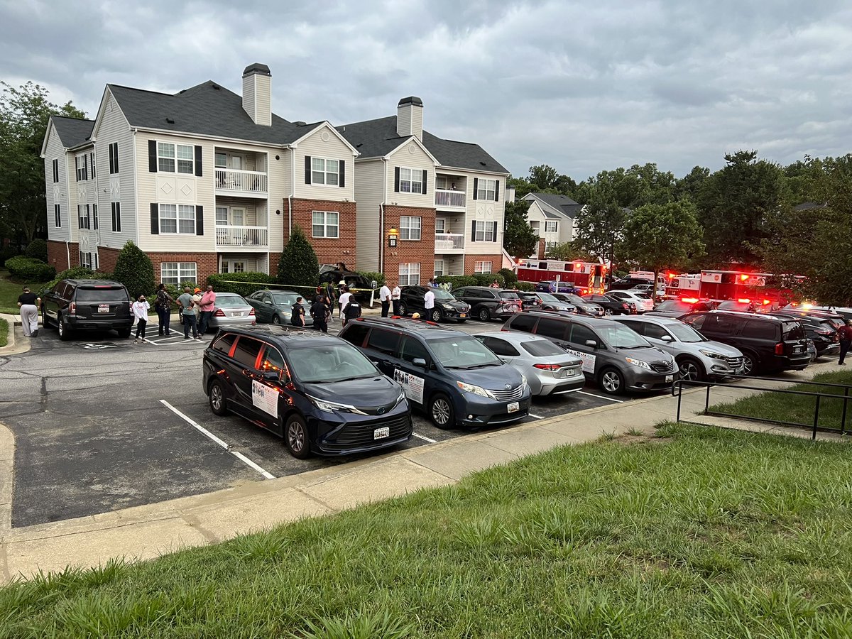 TimReidReporter's tweet image. CAR CRASHES INTO APARTMENT IN BOWIE, MD-Police and firefighters responded to Governors Green apartments Friday night at 7:30pm for a vehicle that crashed into an apartment unit .  Police say a female victim was treated for her injuries, it’s unclear why the car crashed
