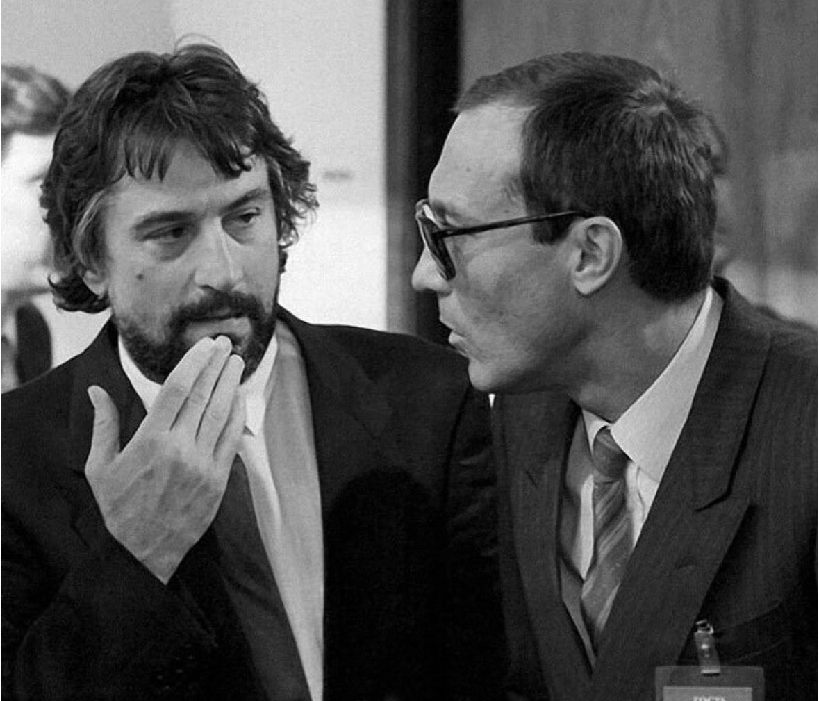 George84720996's tweet photo. Янковский и Де Ниро.
Дружили более 25 лет. Познакомились на съемках Ностальгии Тарковского, в Италии - Де Ниро снимался в Однажды в Америке неподалеку. Олег хорошо говорил на английском. https://t.co/AEo8jqiKwp