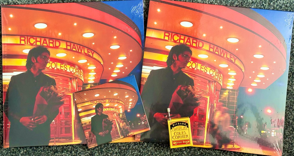 Record Collector (@recordcollect10) on Twitter photo Builders are in & everything is in storage so canāt play any #vinyl ⦠but thrilled to have received <a href="/RichardHawley/">richardhawley</a>ās classic #ColesCorner on #LP #DeluxeLP #CD and a rather cool music box!
As soon as I get my players back, canāt wait to spin it!
#Vinyl #NewAddition Builders are in & everything is in storage so canāt play any #vinyl ⦠but thrilled to have received <a href="/RichardHawley/">richardhawley</a>ās classic #ColesCorner on #LP #DeluxeLP #CD and a rather cool music box!
As soon as I get my players back, canāt wait to spin it!
#Vinyl #NewAddition