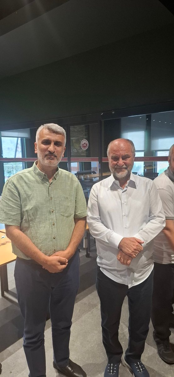Dr. Maruf Çelik / د. معروف جليك (@drmarufcelik) on Twitter photo Bugün Fatih'te Suriye elçimiz <a href="/burhankoroglu/">Burhan Köroğlu</a> hocayı dinledik.
Suriye'de oluşan yeni yönetimi, mevcut durumu, müstakbel riskleri... detaylı bir şekilde dinleme fırsatımız oldu. Bugün Fatih'te Suriye elçimiz <a href="/burhankoroglu/">Burhan Köroğlu</a> hocayı dinledik.
Suriye'de oluşan yeni yönetimi, mevcut durumu, müstakbel riskleri... detaylı bir şekilde dinleme fırsatımız oldu.