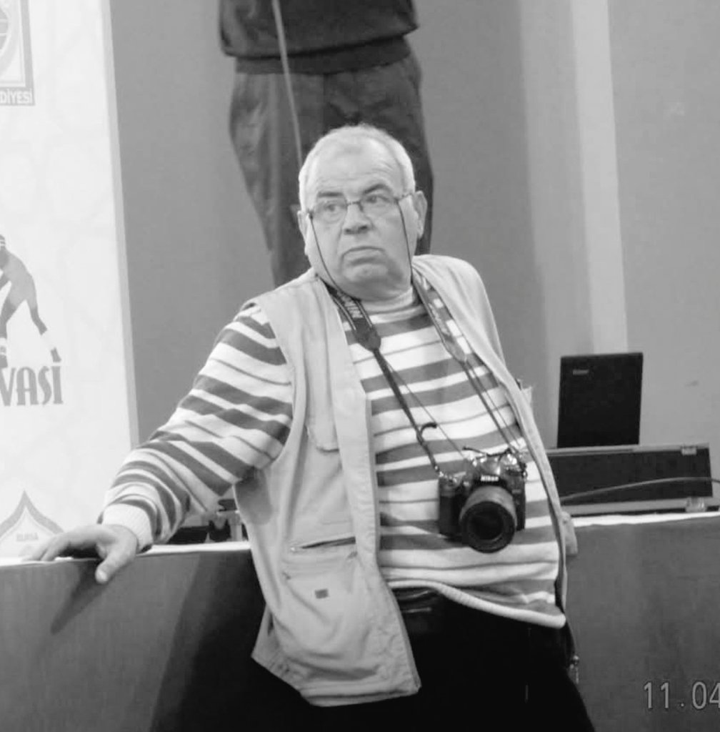 Bursa basınının emektar ismi İsmail Yalvı'uı kaybetmiş olduğumuzu üzülerek ögrendim. 

TSYD Bursa şubesinin stadyumdaki görevlisi olarak yıllar boyu  medya mensuplarına hizmet etmek için canla başla çalıştı. 

Hakkımız helal olsun, mekanı cennet olsun. 

Allah rahmet eylesin 🤲