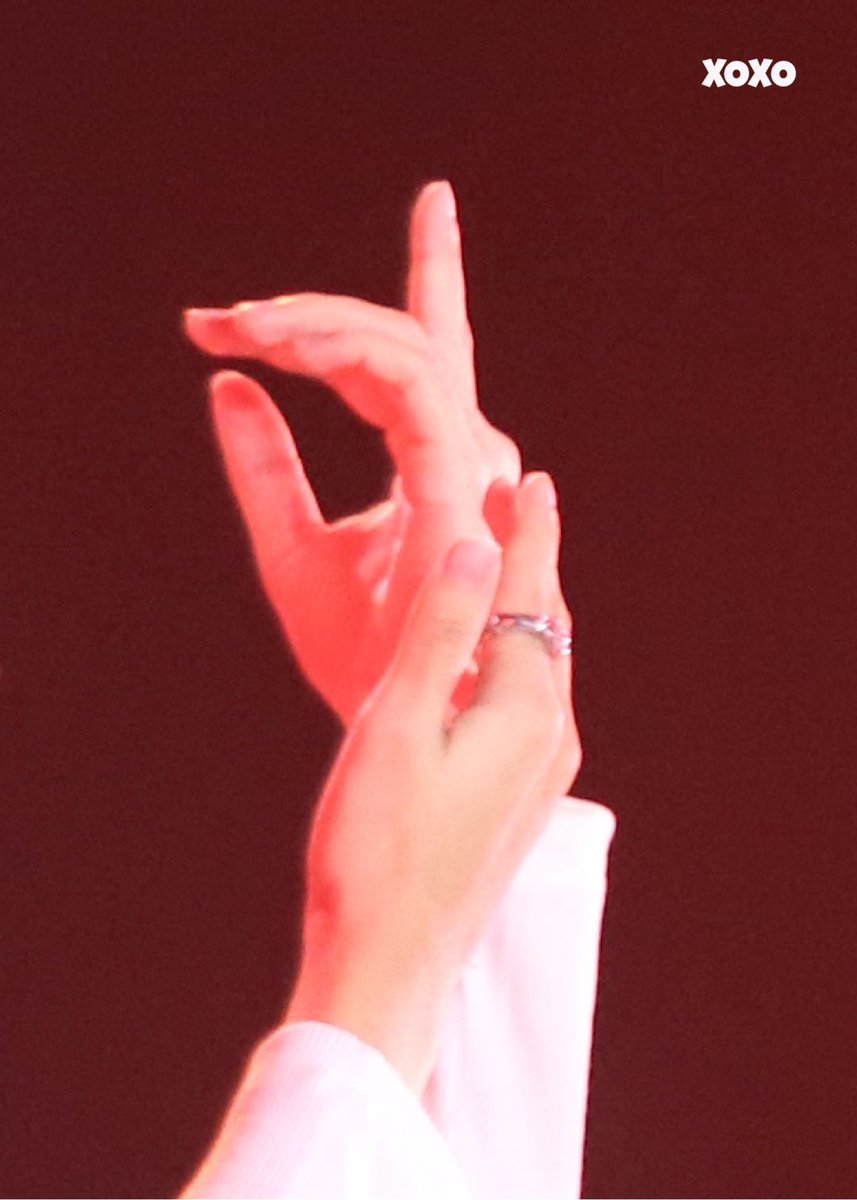 mancocxoai_oi's tweet photo. 230725 — SHOWCASE TBTN
hands up 🙌🏻 

#PhucNguyen #TanBinhToanNang 
#NguyenThanhPhucNguyen https://t.co/hV4qnVjE7r