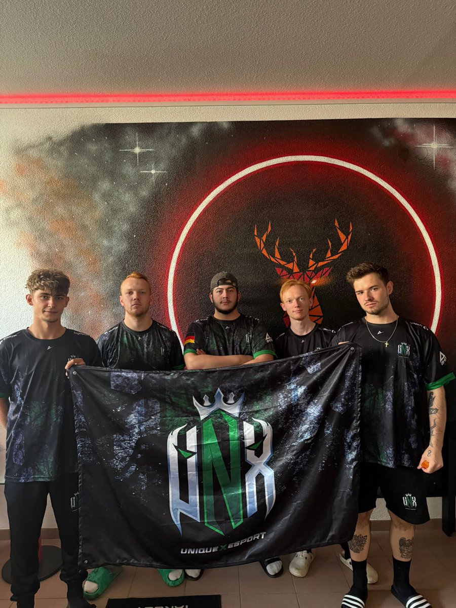 UniqueX eSport UG (@uniquexesport) on Twitter photo 🏆 Matchday 2 – <a href="/CPL_R6/">CONTROLLER PRO LEAGUE</a>
📍 Bootcamp Vibes | 🔥 Fokus ON
Heute geht’s in der Best-of-3 gegen FNV!
Wir sind ready für ein starkes Spiel und wollen uns den nächsten Win sichern. 💪
🕗 20:00 CET
Line-up:
🔫 <a href="/ExicXeS/">ExicXeS</a>
🔫 <a href="/MxntXeS/">Mxnt</a>
🔫 <a href="/oMxrk7/">XeS | twn 🇷🇴</a>
🔫 <a href="/yMikasaXeS/">Phillip</a>
🔫 <a href="/FlicksOffiziell/">FlicksXeS</a> 🏆 Matchday 2 – <a href="/CPL_R6/">CONTROLLER PRO LEAGUE</a>
📍 Bootcamp Vibes | 🔥 Fokus ON
Heute geht’s in der Best-of-3 gegen FNV!
Wir sind ready für ein starkes Spiel und wollen uns den nächsten Win sichern. 💪
🕗 20:00 CET
Line-up:
🔫 <a href="/ExicXeS/">ExicXeS</a>
🔫 <a href="/MxntXeS/">Mxnt</a>
🔫 <a href="/oMxrk7/">XeS | twn 🇷🇴</a>
🔫 <a href="/yMikasaXeS/">Phillip</a>
🔫 <a href="/FlicksOffiziell/">FlicksXeS</a>