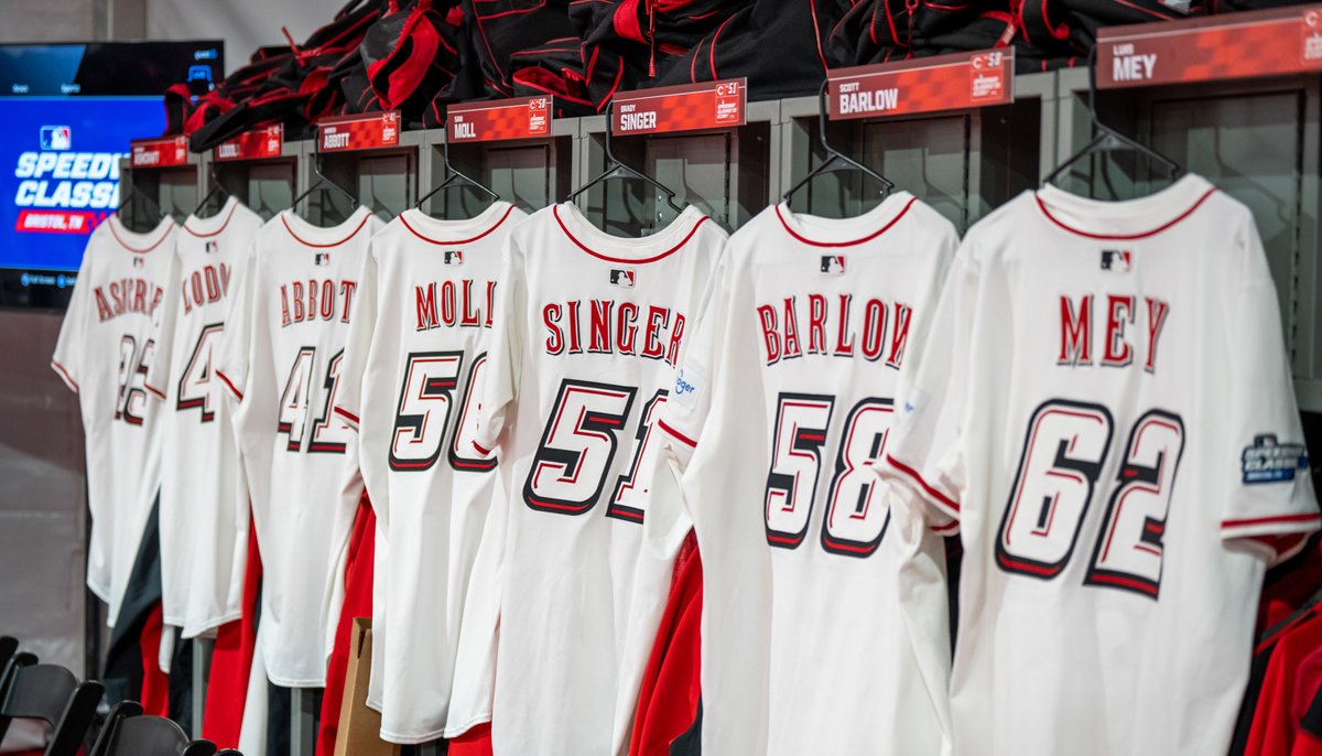 Reds's tweet photo. From the Bristol Motor Speedway clubhouse 🏎️ https://t.co/AsmnrxgYYi