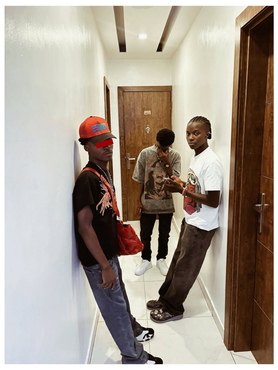 Feyish0la's tweet image. Baddest in the fvcking room🤎🧸
#2HE