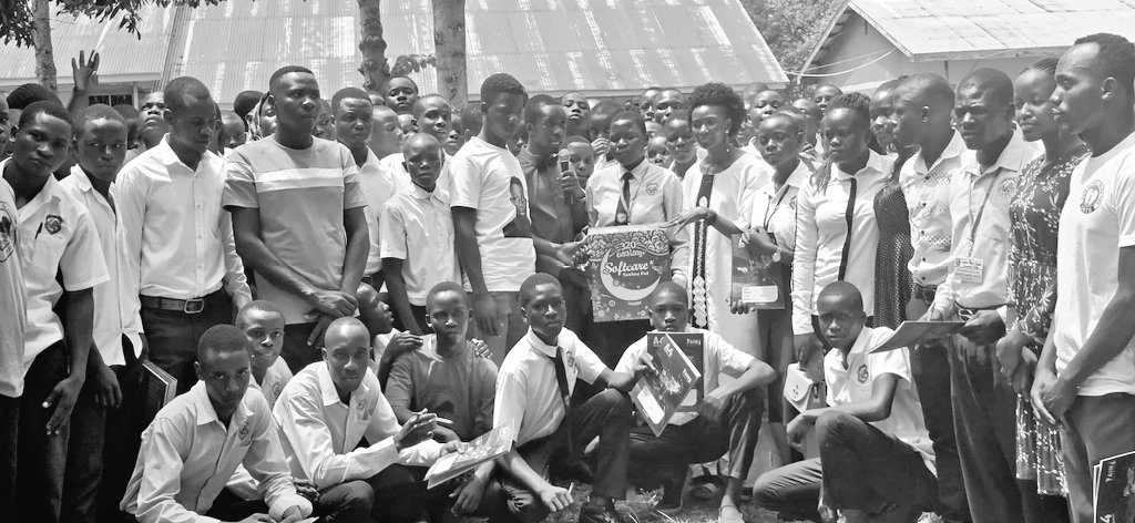 babasaug's tweet photo. Students of lumino high were so welcoming and good listeners.. we believe there will be a great impact in future after BABASA's career guidance.... Kudos to Babasa Kyu, Muk and mubs🤝 https://t.co/zREuKsKfG3