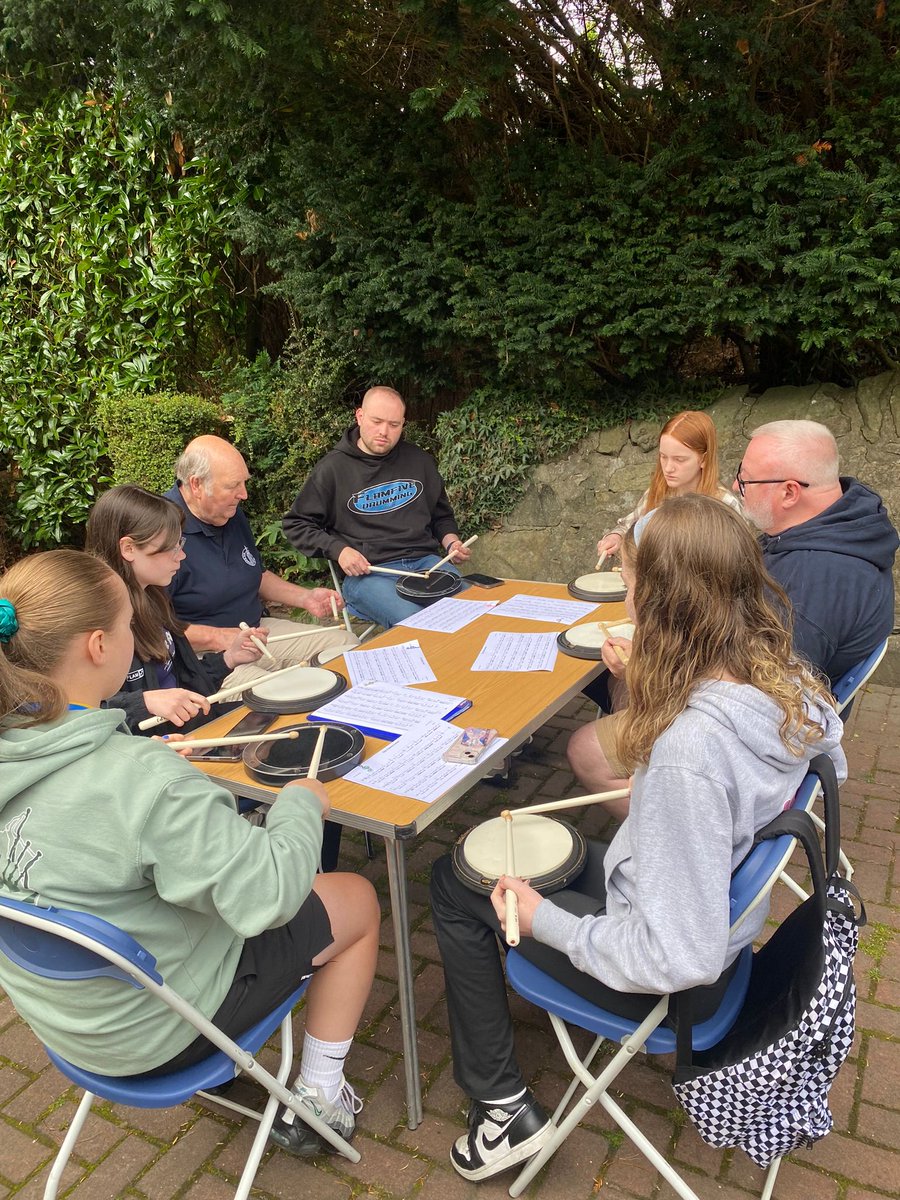 Kilbarchan Pipe Band tweet media