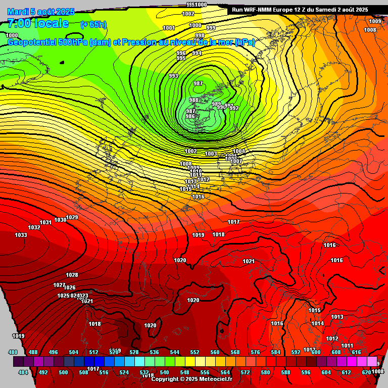 PvForecast's tweet photo. great #floris creates another low #doublelow #ålesund #norway https://t.co/g7YGUzSOAo