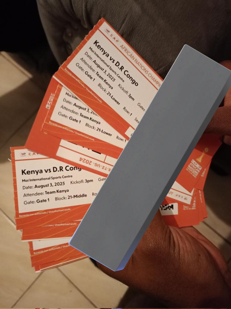 All my tickets for tomorrow's CHAN game at Kasarani are physical guys 
Kama you can meet me tonight the better 

RT widely 
1 have 12 left