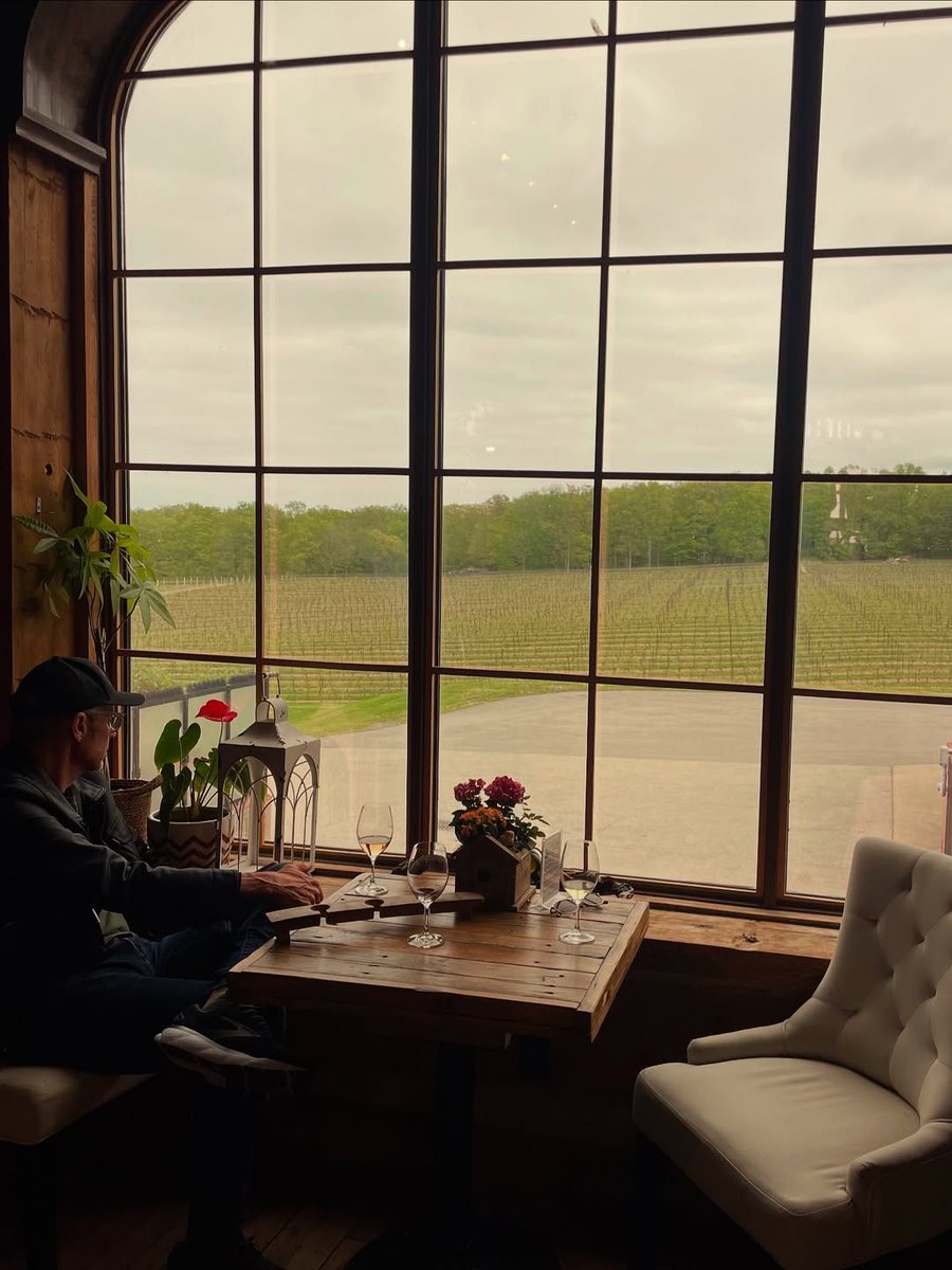 Wine tastings, with a view. 🏞️🍃

📸: Monica Rae