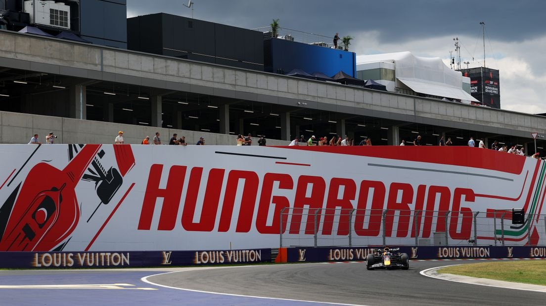 Zwoegende Verstappen veroordeeld tot achtste startpositie, Leclerc op pole in Hongarije bitl.to/4ubN