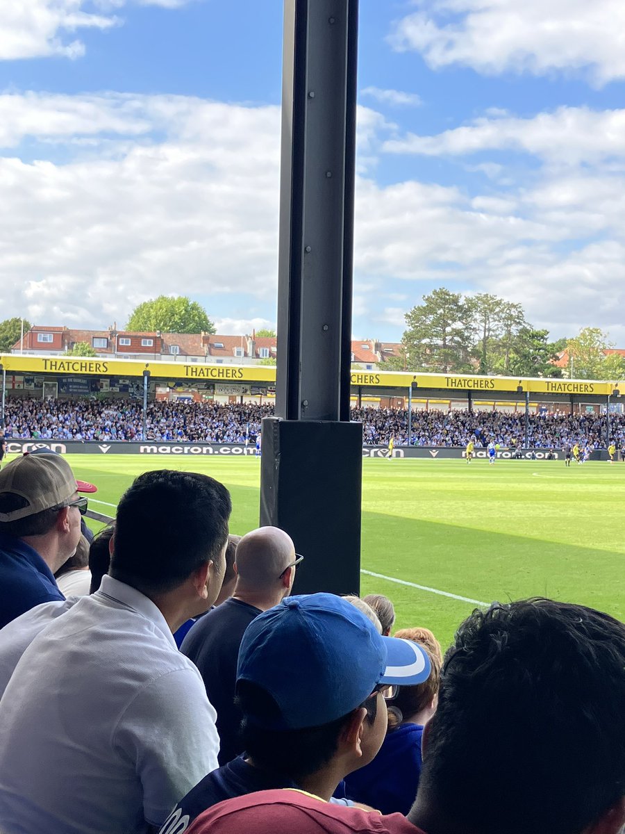 Exceptional spot for a season ticket… <a href="/Official_BRFC/">Bristol Rovers</a> 😂🤦🏼‍♂️