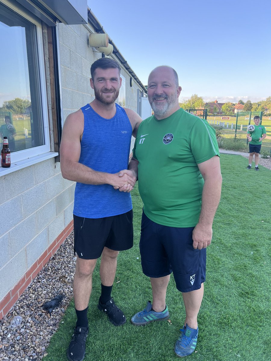 AFC Bentley Official (@afcbentley2016) on Twitter photo 𝗧𝗼𝗱𝗮𝘆’𝘀 𝗗𝗲𝘇𝘇𝘆 𝗠𝗢𝗧𝗠 - <a href="/StevenGarner4/">Steven Garner</a>
Swiss Army knife. A man for any position, any occasion, any game. 𝗧𝗼𝗱𝗮𝘆’𝘀 𝗗𝗲𝘇𝘇𝘆 𝗠𝗢𝗧𝗠 - <a href="/StevenGarner4/">Steven Garner</a>
Swiss Army knife. A man for any position, any occasion, any game.