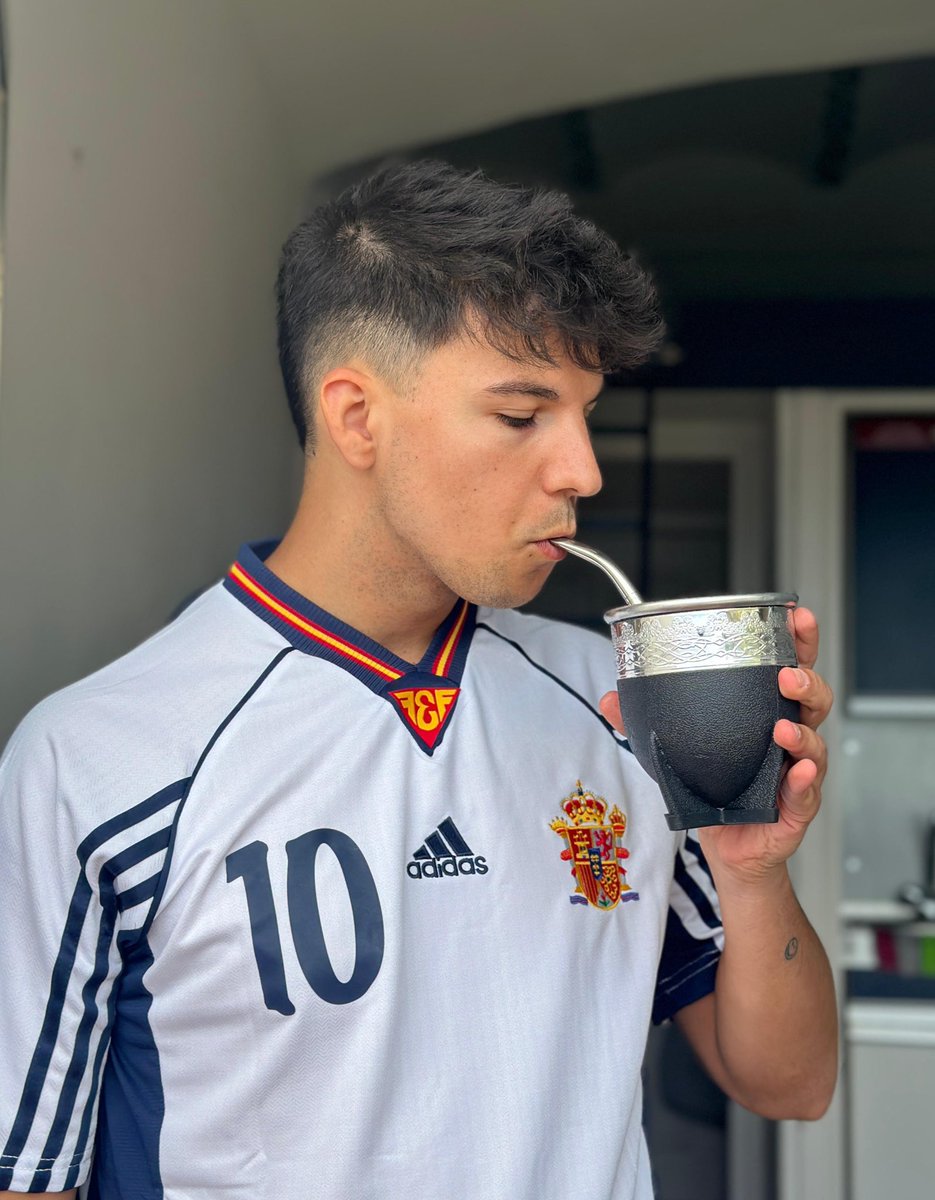 ¿Quién quiere tomar mate conmigo?