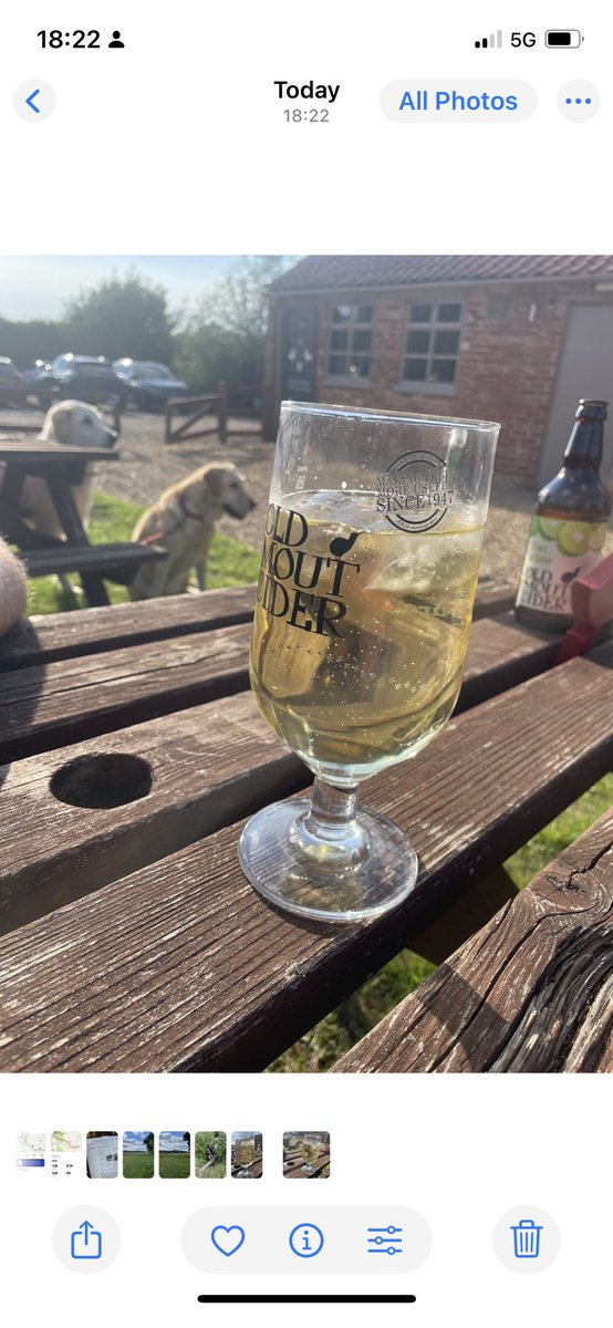 After an 8 mile afternoon hike around the Belvoir Castle estate, I think I deserve some light refreshment in the Dirty Duck
- cheers 🍻 
#Leicestershire