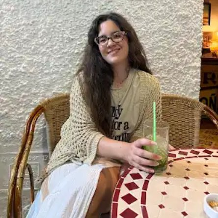 "Quedarse todos con el mar, los delfines y el solcito...que a mi me alcanza con perderme en su mirá y en sus ojitos..." 🌊🐬🌞😘💋❤️👇