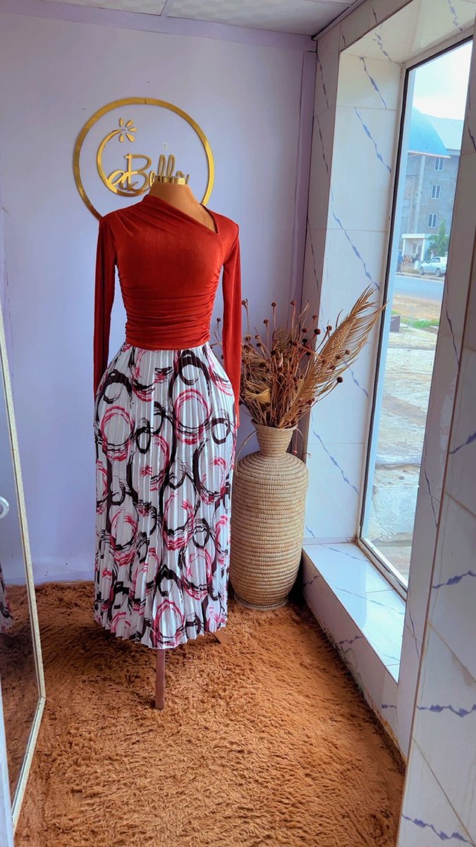 LabellaNG__'s tweet image. Available 
29,000 only 
size 6- 14 
Available for pickup or delivery 
Please retweet 🤲🏽