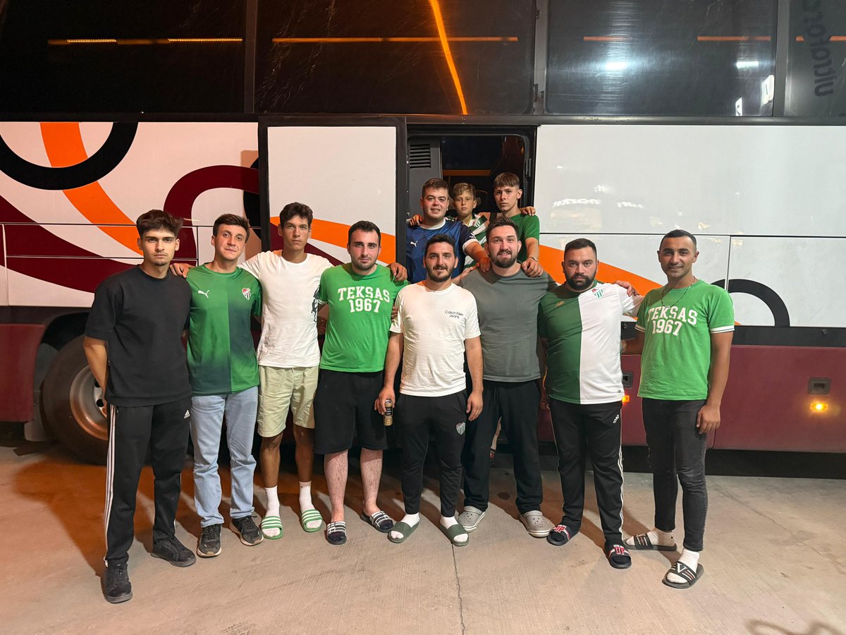 1300 km yolu hazırlık maçı için gidenlere sorun anlatsınlar aşkı da sevdayı da.