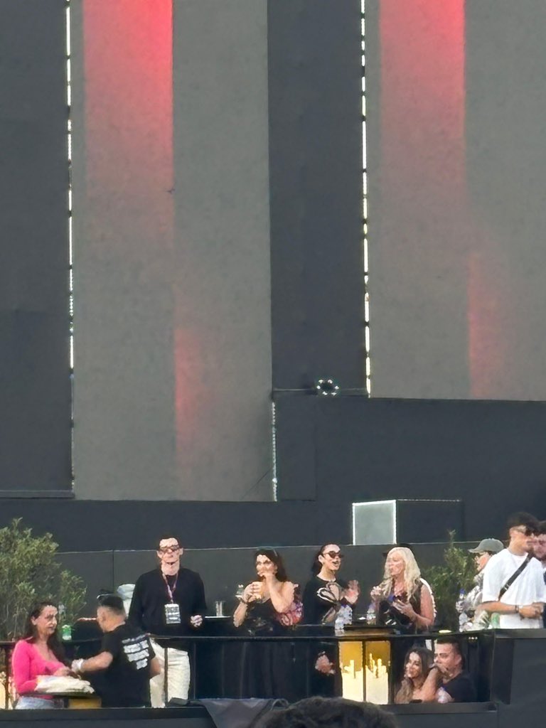 Dua lipa ve callum torner