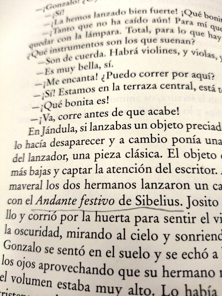 Reyes Aguilar (@oncereyes) on Twitter photo Una de las novelas más impresionantes que he leído jamás, ojalá no terminase nunca. Hoy, ahora, además, he llorado con este juego lector/narrador con esta melodía que desconocía y que ya, está en mi corazón. Impresionante momento. <a href="/daviducles_/">David Uclés</a> #Lapeninsuladelascasasvacias Una de las novelas más impresionantes que he leído jamás, ojalá no terminase nunca. Hoy, ahora, además, he llorado con este juego lector/narrador con esta melodía que desconocía y que ya, está en mi corazón. Impresionante momento. <a href="/daviducles_/">David Uclés</a> #Lapeninsuladelascasasvacias