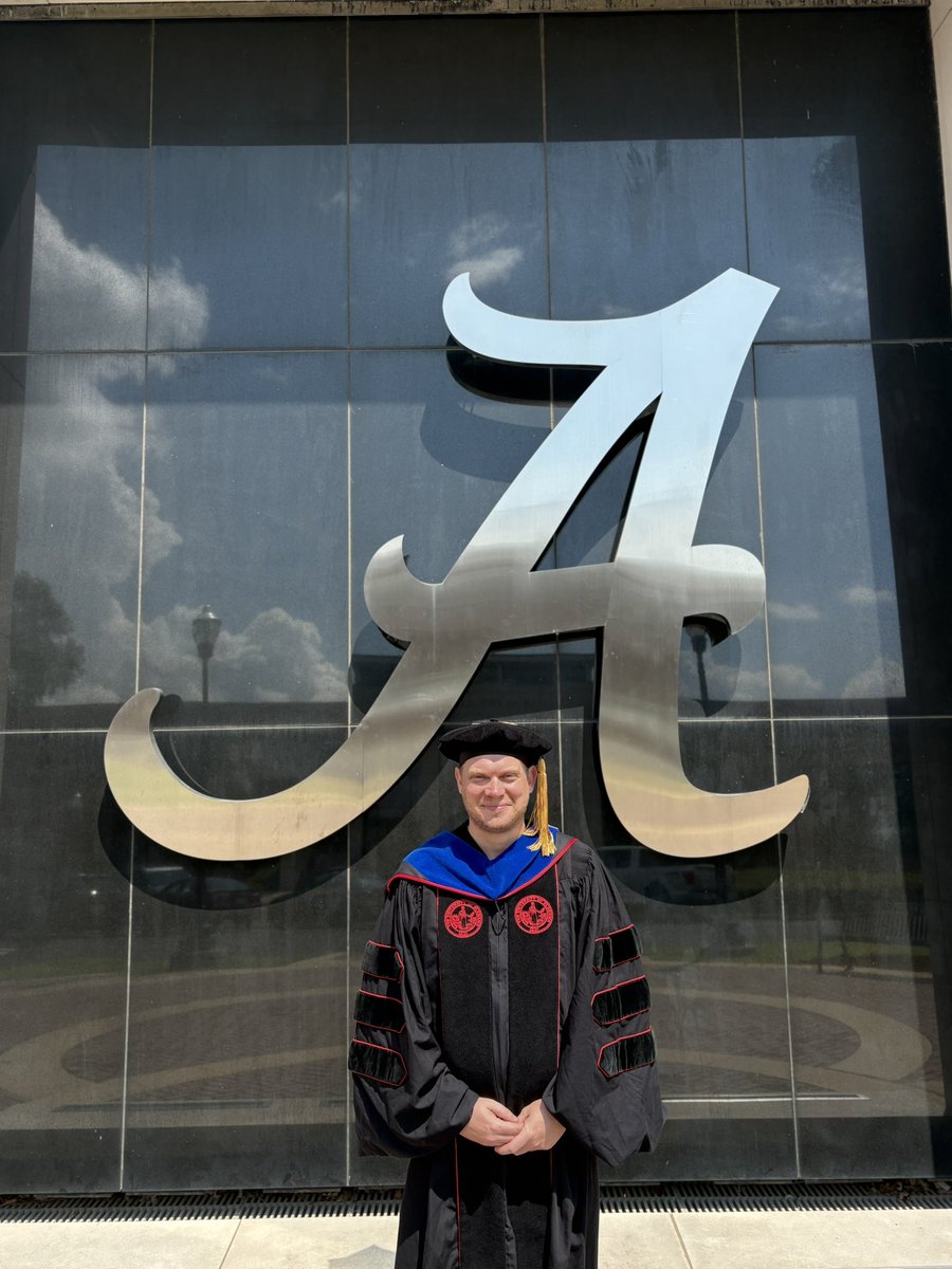 awolecki84's tweet photo. Finally my time as a student has come to an end! With support of friends and family, I can officially call myself Dr Adam Wolecki. What an 8yr journey from no degree at all, to a PhD!
I can also share that I will be starting my Professor journey at the University of West Georgia https://t.co/bX4evuy78d