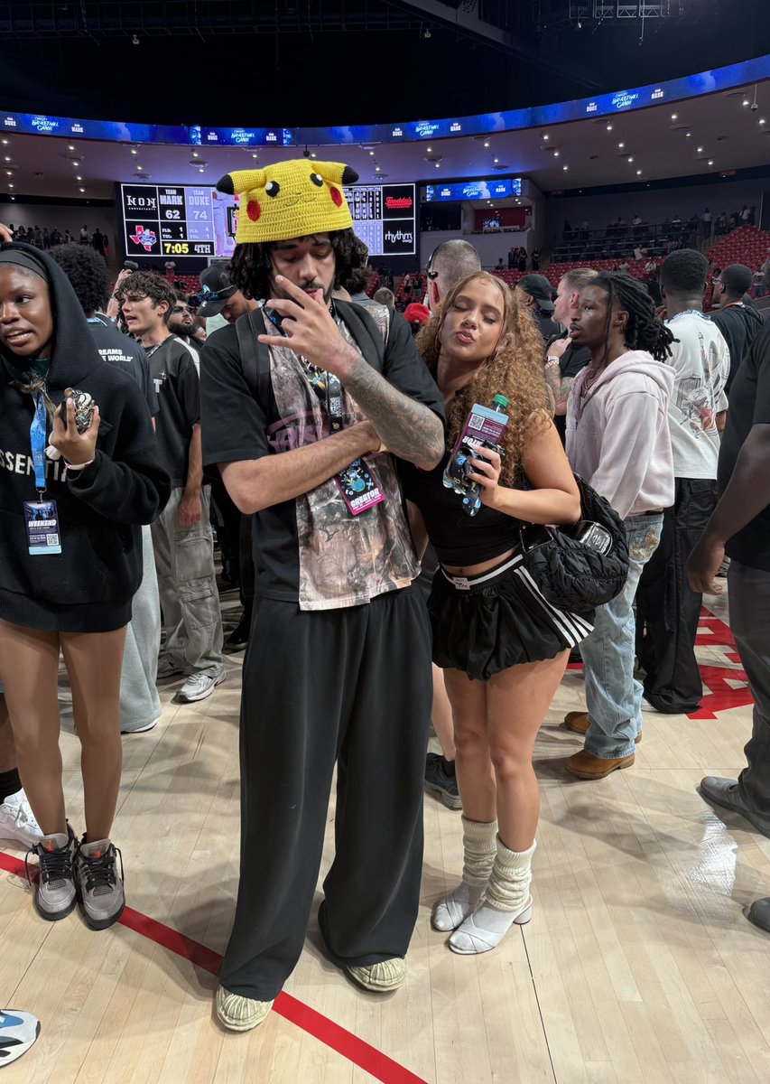 ⚔️ (@beenready2die) on Twitter photo 