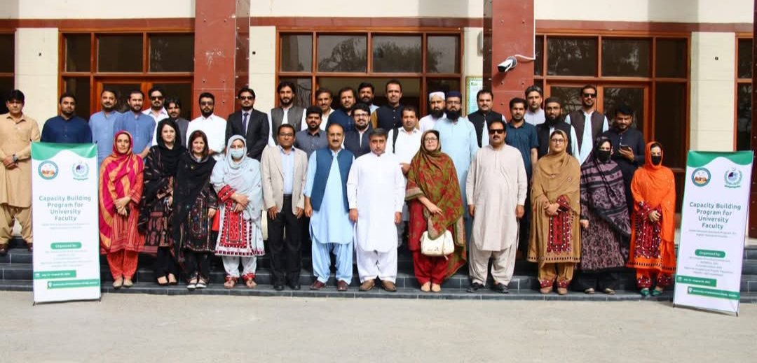 Dost Mohammad Barech tweet media