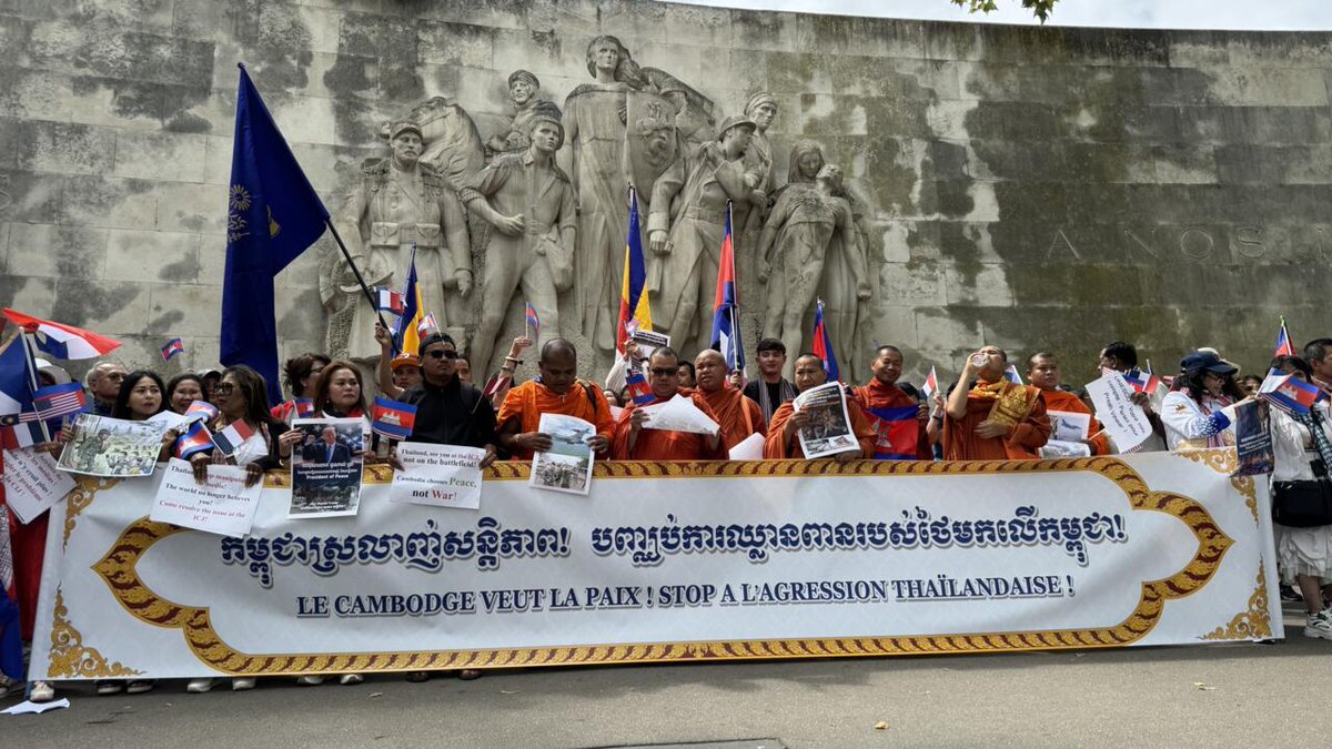 សហគមន៍​ខ្មែរនៅបារាំង ​ធ្វើបាតុកម្មទាមទារ​សន្តិភាពនិង​ឲ្យ​ថៃ​ដោះលែង​ទាហានខ្មែរ rfi.my/BtS1.x