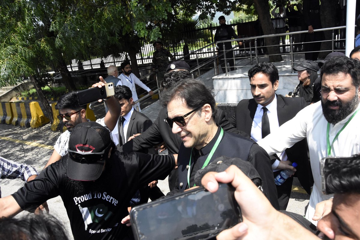 🇵🇰 Former PM Imran Khan from Jail
 
"All Pakistanis should be part of the freedom movement against the system of oppression to become a free nation. If we fight together, we can dismantle this oppressive system".