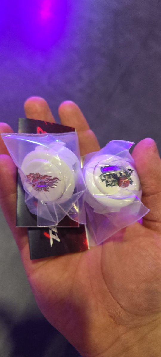 StarT1des's tweet photo. Got to play @AK_Philippines at the @bandinamco booth, great time and i got me some new buttons as well https://t.co/i5zLXXJm1c