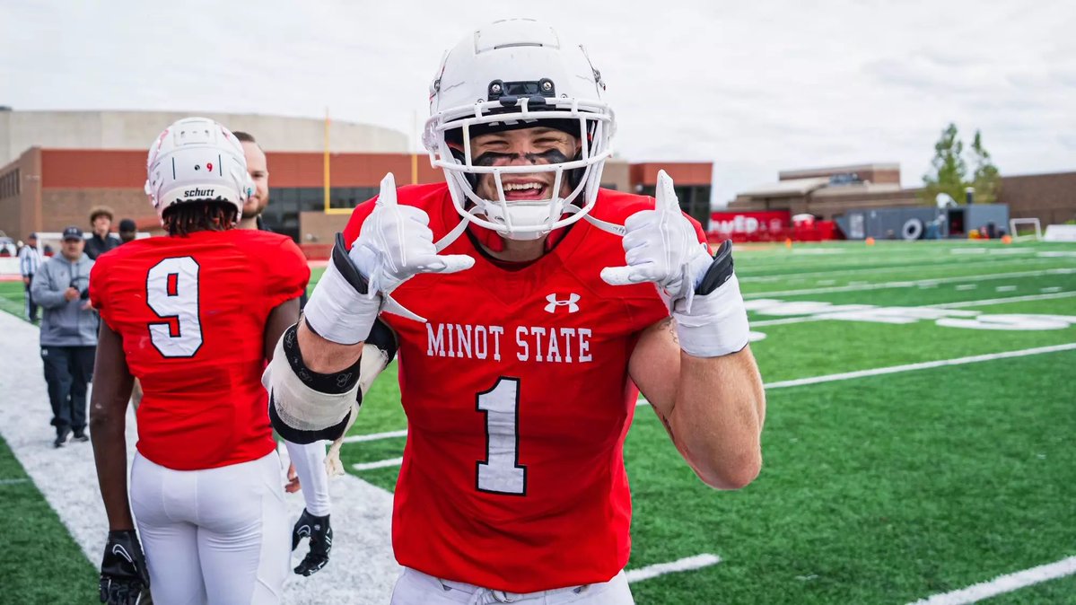 Sidonie Limehouse (@sidonield1) on Twitter photo After a great conversation with <a href="/CoachJay98/">Jeremiah Elisha Johnson</a> l am blessed to received my first division 2 offer from Minot state University
<a href="/Star_ReadyAth/">Ciatrick Fason</a> <a href="/CoachFam/">Coach Mike Famiglietti “Fam”</a> <a href="/BraedenVolk/">Braeden Volk</a> <a href="/coachshields/">Ian Shields</a> <a href="/Coach_D_Mac/">Darryl McBride Jr</a> <a href="/Minotstate/">Minot State</a> <a href="/Dwight_XOS/">Dwight Thomas - Catapult Sports</a> After a great conversation with <a href="/CoachJay98/">Jeremiah Elisha Johnson</a> l am blessed to received my first division 2 offer from Minot state University
<a href="/Star_ReadyAth/">Ciatrick Fason</a> <a href="/CoachFam/">Coach Mike Famiglietti “Fam”</a> <a href="/BraedenVolk/">Braeden Volk</a> <a href="/coachshields/">Ian Shields</a> <a href="/Coach_D_Mac/">Darryl McBride Jr</a> <a href="/Minotstate/">Minot State</a> <a href="/Dwight_XOS/">Dwight Thomas - Catapult Sports</a>