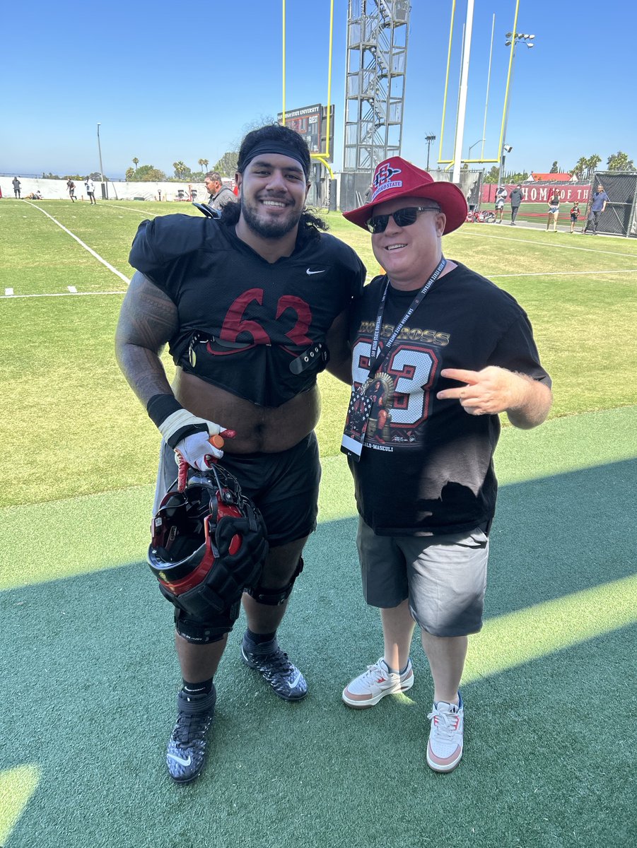 Fiend (@sdsportsfiend) on Twitter photo If you’re a <a href="/AztecFB/">San Diego State Football</a> season ticket holder you need to get to the practices. The access is amazing 🔴⚫️ If you’re a <a href="/AztecFB/">San Diego State Football</a> season ticket holder you need to get to the practices. The access is amazing 🔴⚫️