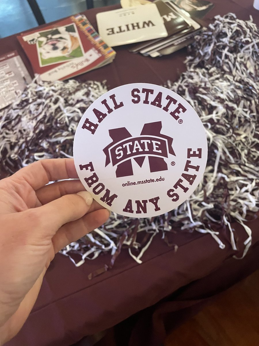 cheryl162's tweet photo. Another phenomenal #StateSendoff. I love that we get to support another generation of Bulldogs and their families. https://t.co/kwWsooqYOs