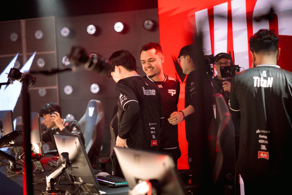 Notas da torcida - paiN vs FURIA

paiN Wizer - 5.88
paiN CarioK - 4.21
paiN Roamer - 8.09
paiN TitaN - 8.34
paiN Kuri - 7.55
paiN Xero - 4.17

Concordam?