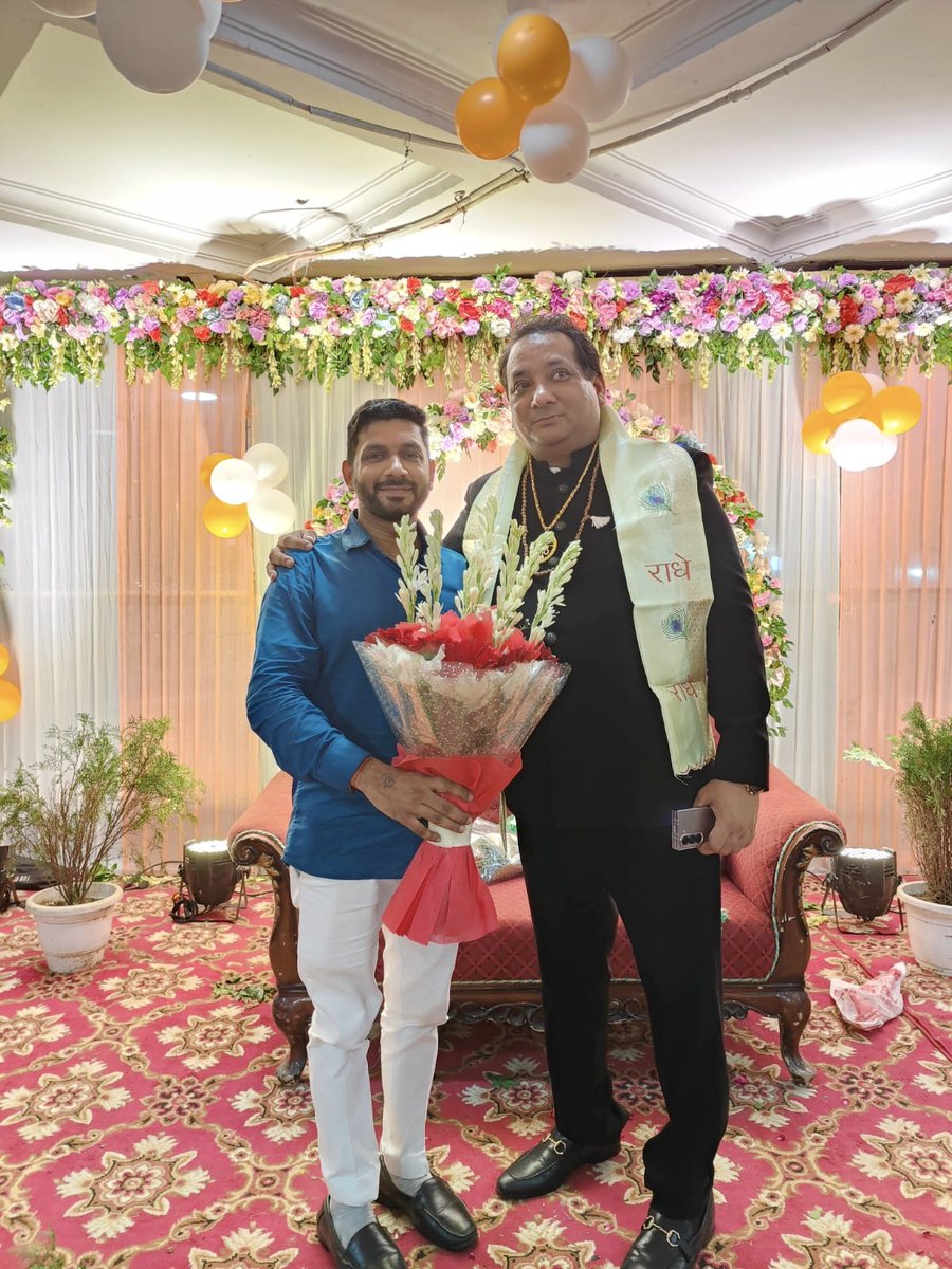 DHANANJAY MISHRA(मोदी का परिवार) tweet media