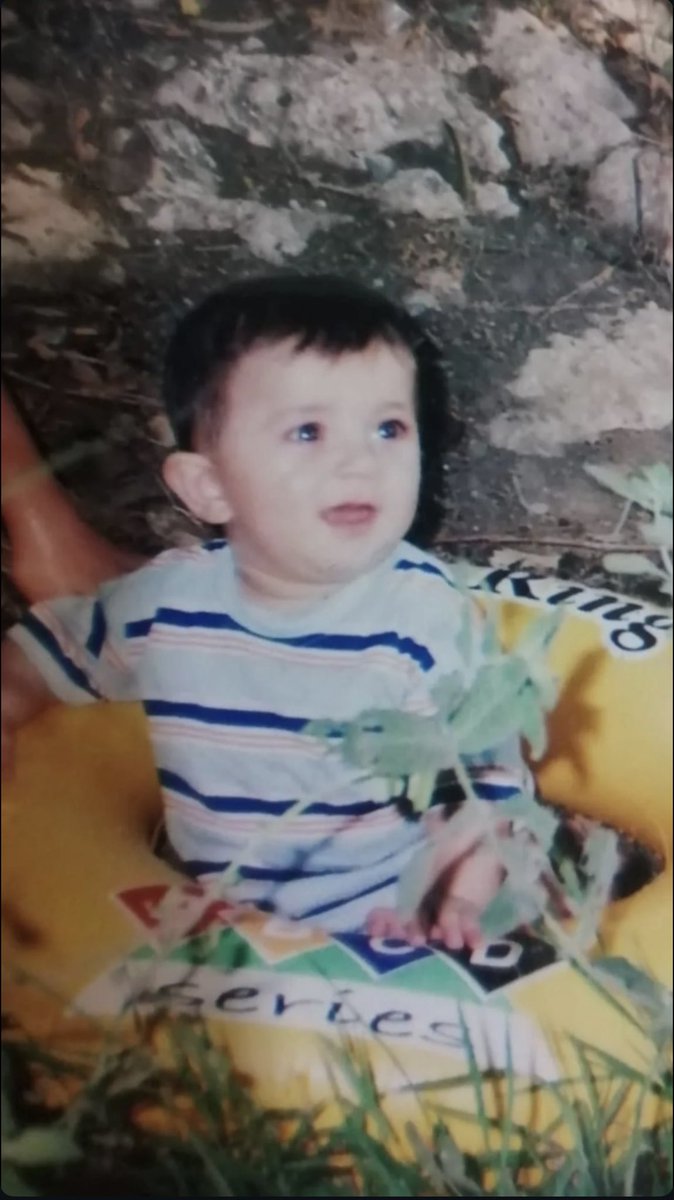 bakurtimsahi's tweet photo. Dalga geçen faşolara gelsin bu da benim küçüklük https://t.co/BDJDVO15Ye