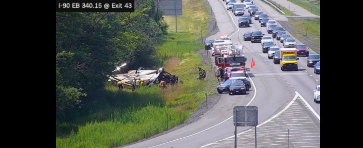 wwfd0317's tweet photo. @JohnSpaulding @NYSThruway Exit 43 Manchester https://t.co/4n03dOlxxT