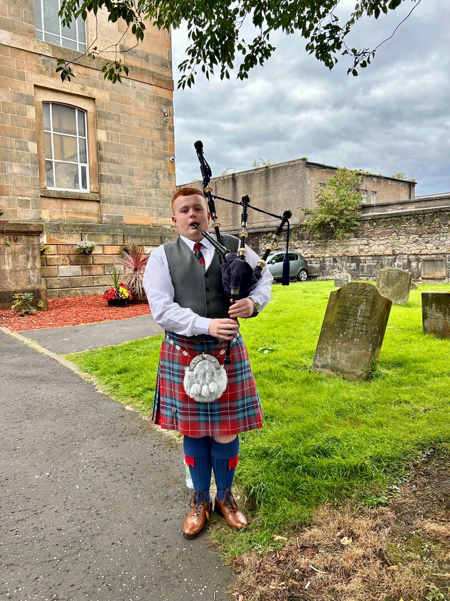 Congratulations to Neil and Elizabeth who became husband and wife yesterday afternoon 💍❤️

May God bless you both now and forever more. From your Church family at Port Glasgow New Parish Church.