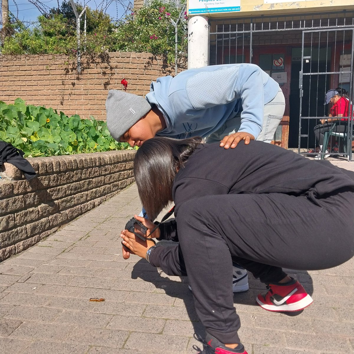 Olwethu Jezile (@olwethujezile) on Twitter photo Fantastic and wholesome start to Women's Month✨️
Thank you, <a href="/BRAVE_RockGirl/">BRAVE Girls</a>, for the opportunity to teach and master the art of documentary #filmmaking
#younggirlleaders #storytelling #documentaryfilmmaking #southafrica #CapeTown Fantastic and wholesome start to Women's Month✨️
Thank you, <a href="/BRAVE_RockGirl/">BRAVE Girls</a>, for the opportunity to teach and master the art of documentary #filmmaking
#younggirlleaders #storytelling #documentaryfilmmaking #southafrica #CapeTown