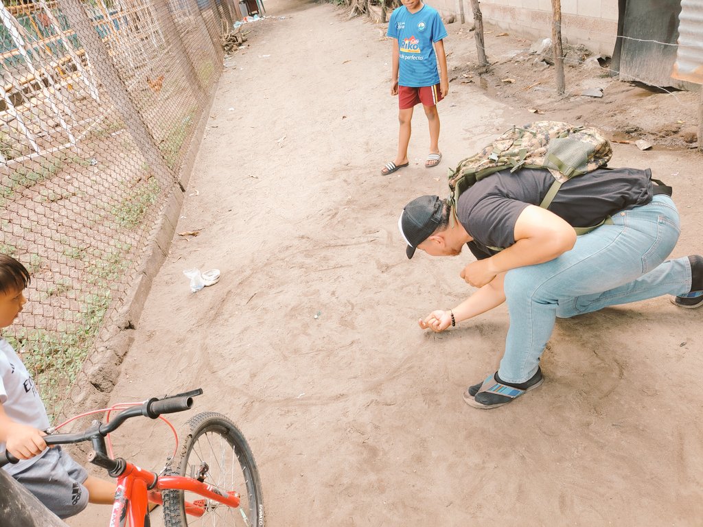 Nuestros niños en Isla La Pirraya siguen recibiendo educación basada en bitcoin y valores Cristianos. 🏝️🧡⚡.

Se apoyan a los emprendedores locales cada sábado no solo adquiriendo los alimentos de los niños sino promoviendo el comercio.
 Un proyecto de <a href="/Bitcoinbeach/">Bitcoin Beach</a>