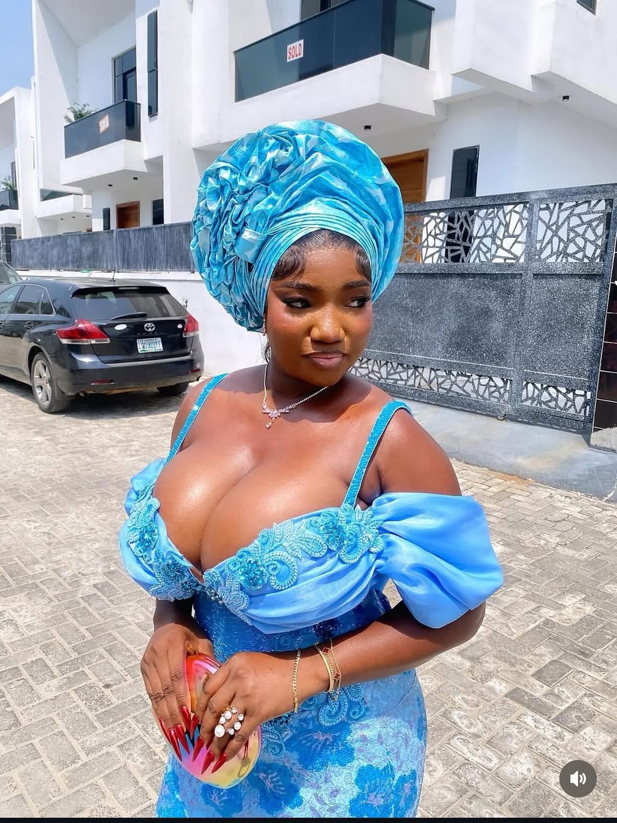 How will you feel, if she dress like this to your wedding? #Trending