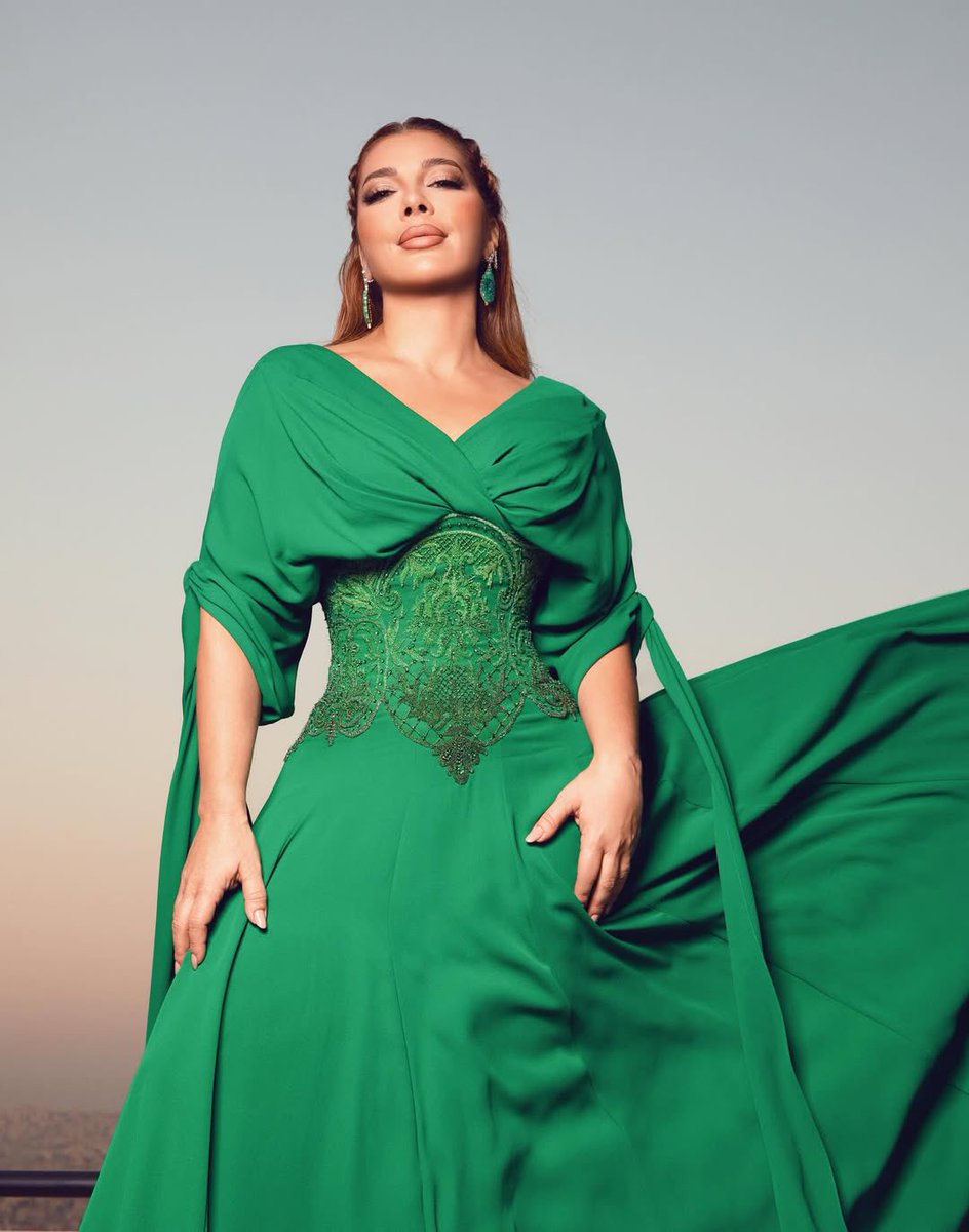 AssalaOfficial's tweet image. مشتاقه قدّ ماقلت لكم مشتاقه أكتر أنا مشتاقه الأردن الغالي أصحاب كنت بشوفهم بطفولتي ومازالت الأيام هديك الحلوه مرجعها بروحي واليوم شو هاليوم المهم بقلبي وروحي على مسرح جرش العظيم رح أرجع معكم طفله وحنعيش أحلى الأوقات حنغني للحب للوطن للإنسان وبتصور وبتخيّل متل مابتمنّى وكمان بسعى…