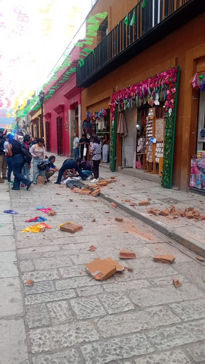 SkyAlert tweet media